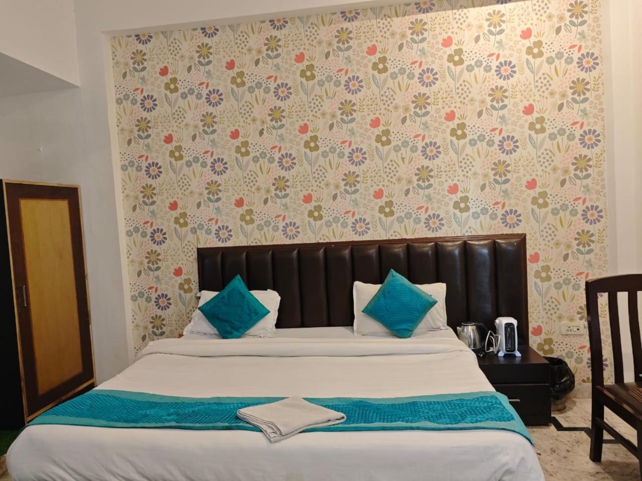 Hotel Shivanta Residency Rishīkesh Exteriör bild